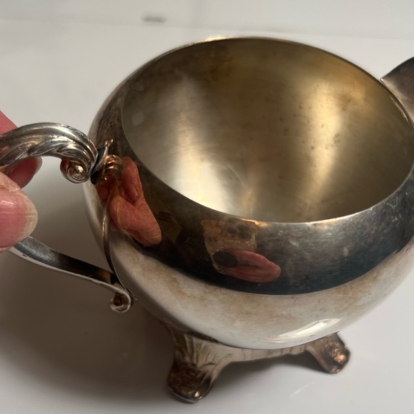 Vintage 1960’s F.B. Rogers Silver Plate Coffee/Tea Pot   w/Creamer & Tray 40 oz. - Picture 7 of 15